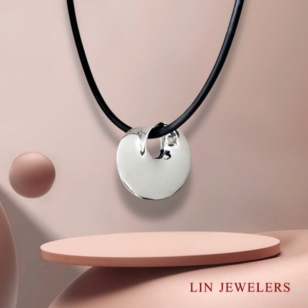 pt 14 – 157 with rubber necklace